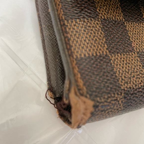 Louis Vuitton Damier Monogram Coated Canvas & Leather Long Wallet - Picture 4 of 10
